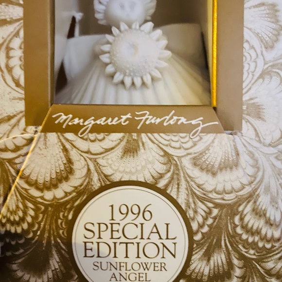 Margaret Furlong Special Edition Sunflower Angel - Picture 4 of 4